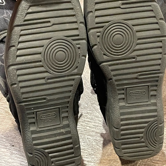 Adorable COACH winter Boots - Picture 6 of 7